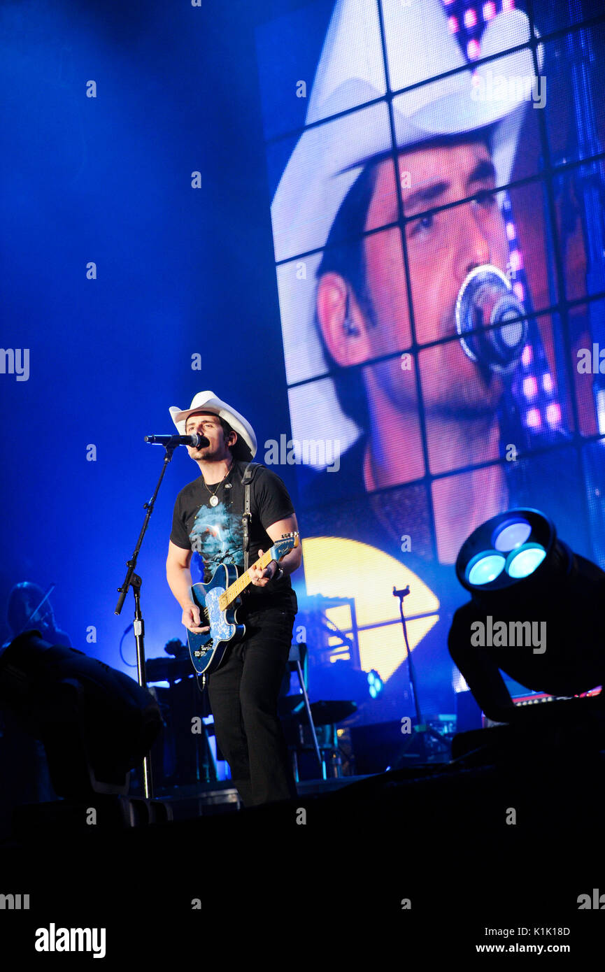 Le chanteur de country Brad Paisley effectue stagecoach,California's county music festival jour 3 avril 29,2012 indio,ca. Banque D'Images