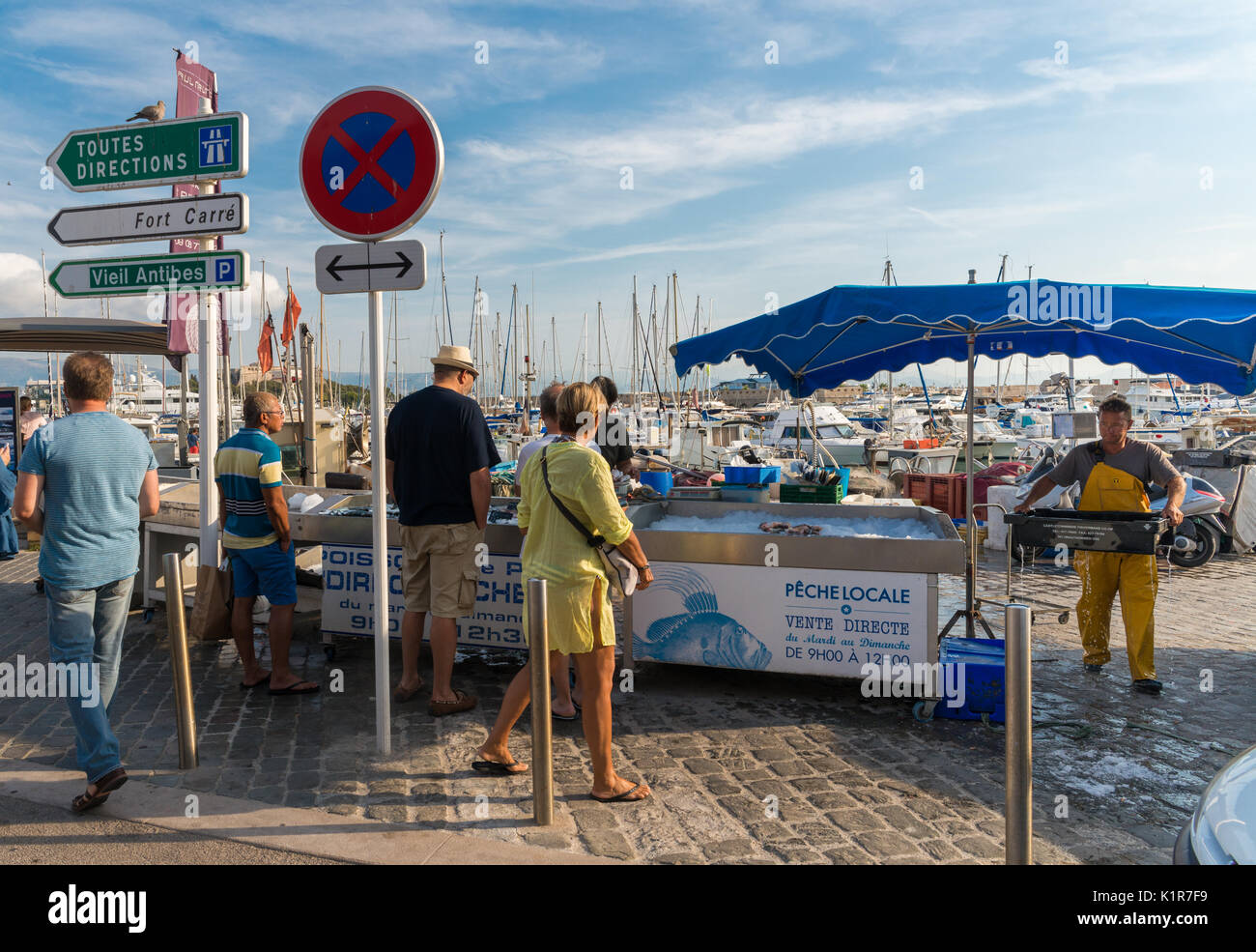 Marché de poissons à Antibes, Côte d'Azur, France Banque D'Images