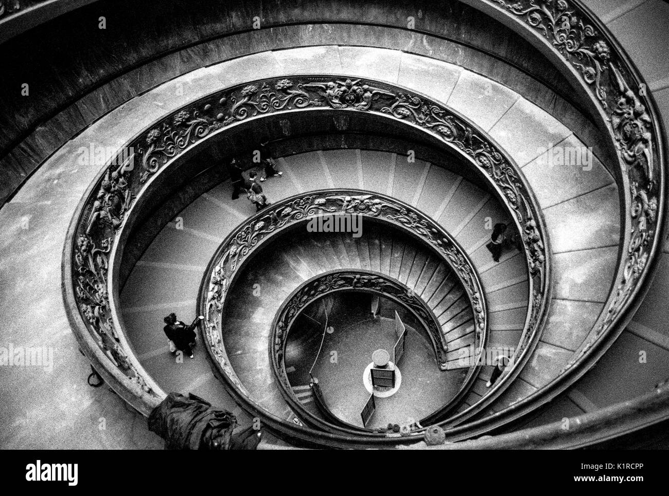 Escalier Momo le Musée du Vatican Rome numérisées à partir de Film en noir et blanc Banque D'Images