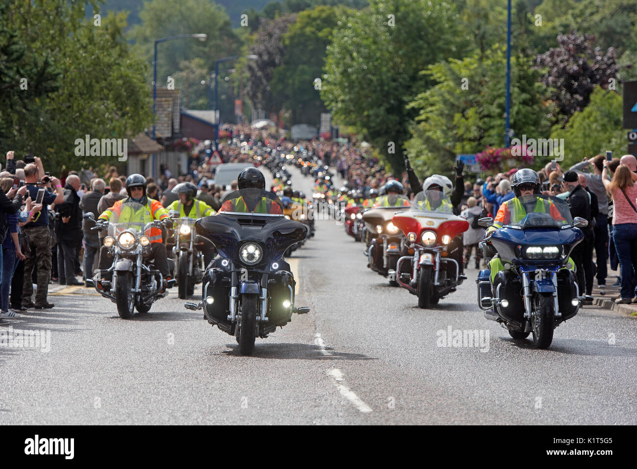 Le début de la 2017 'THUNDER Les vallons' convoi de 2200 Harley Davidson motorcycle rally annuel tenu à Aviemore dans Strathspey Inverness-shire. Banque D'Images