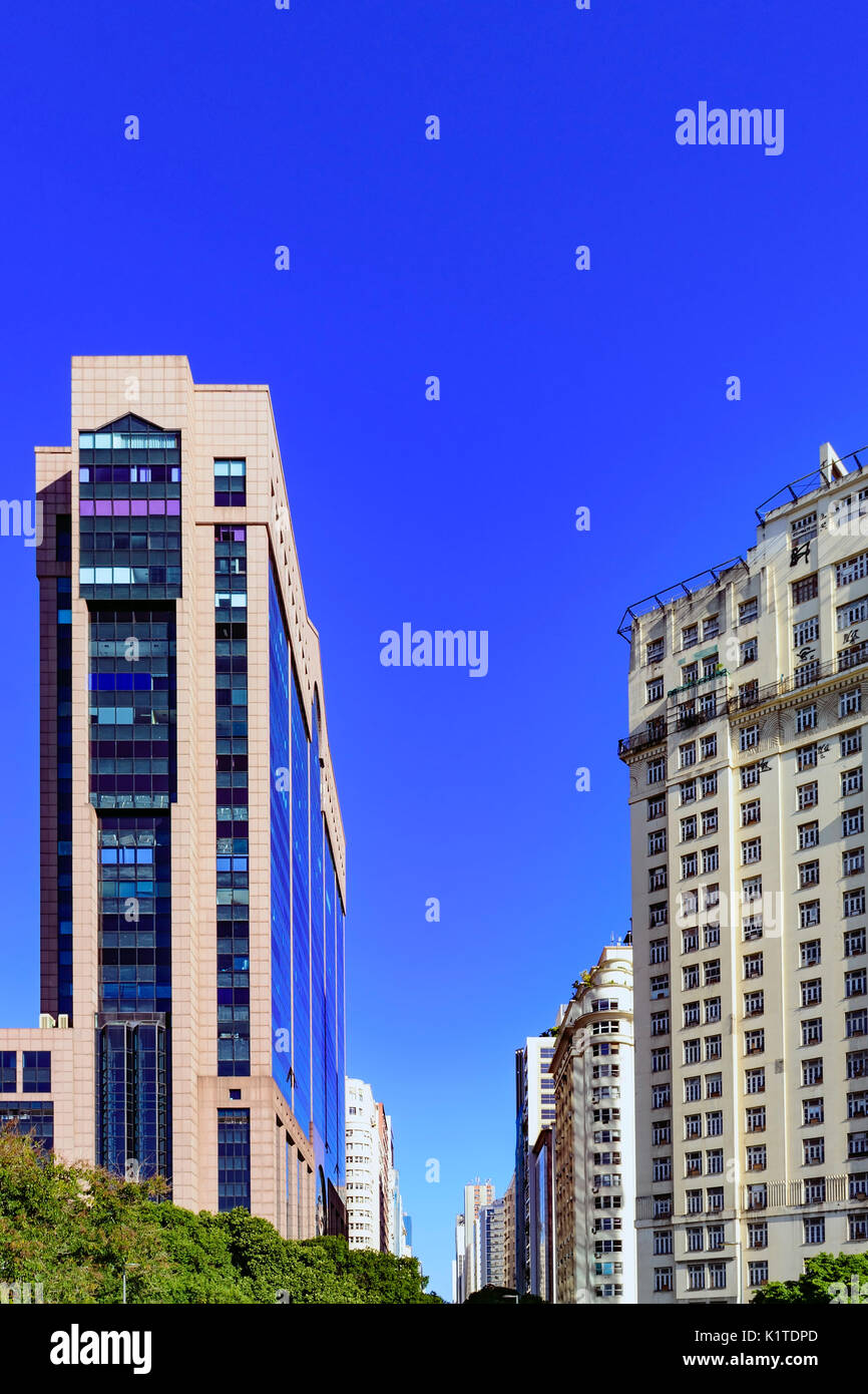 L'avenue Rio Branco, l'une des avenues principales et centre financier de la ville de Rio de Janeiro Banque D'Images