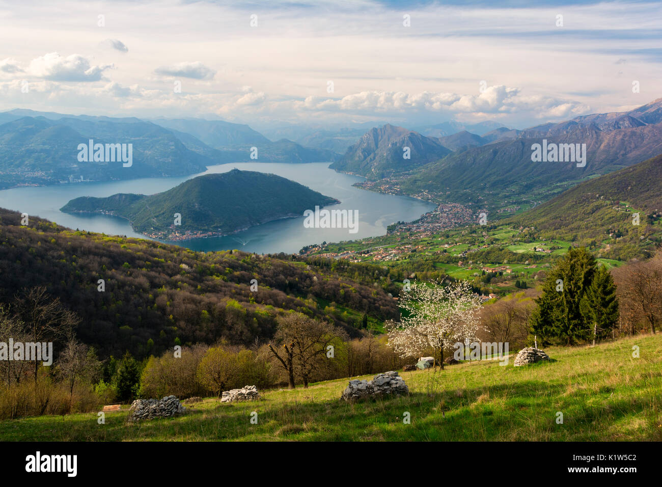 L'Europe, l'Italie, le lac d'Iseo dans la province de Brescia. Banque D'Images