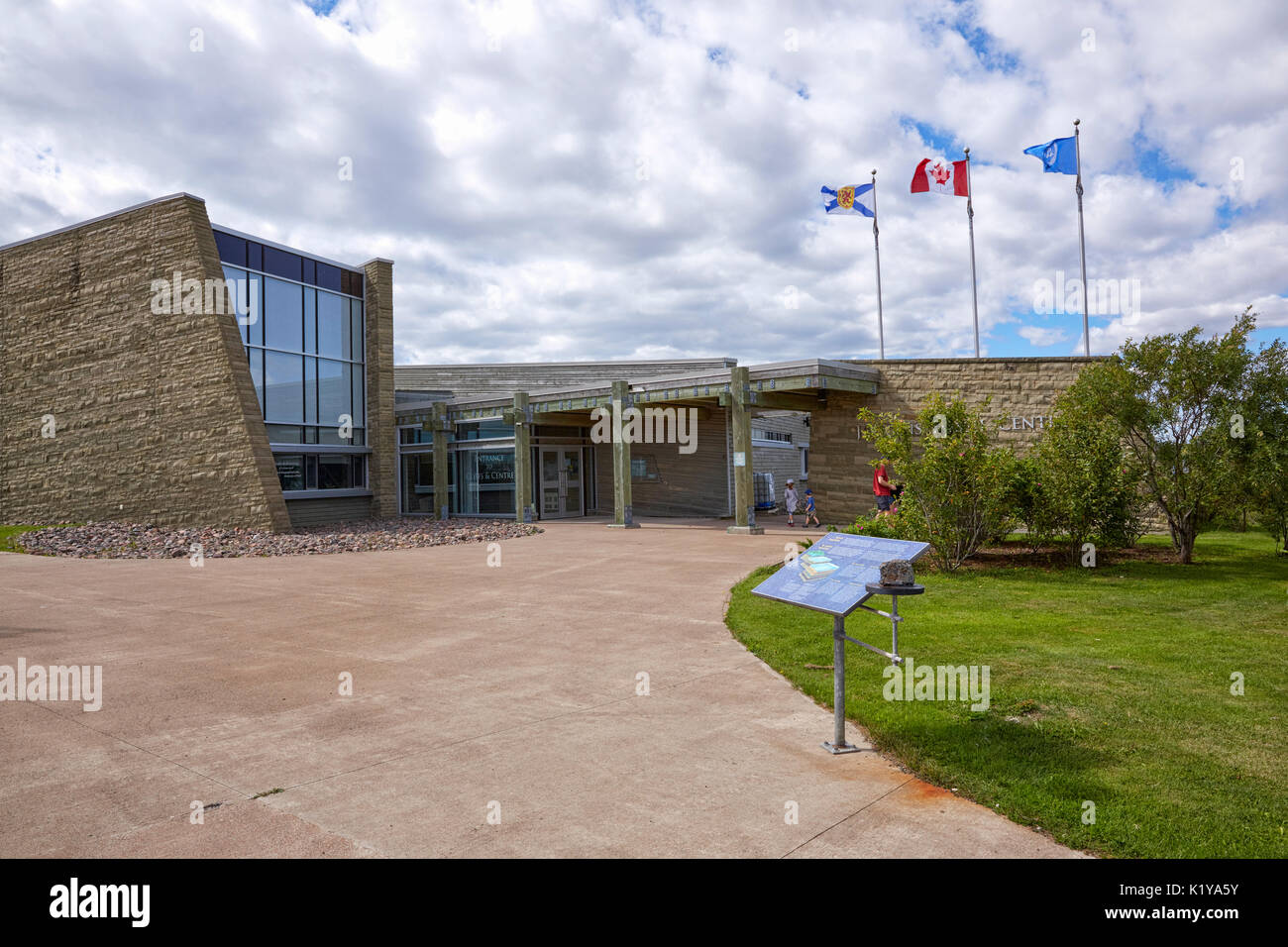 Centre d'accueil ; Falaises fossilifères de Joggins, Nouvelle-Écosse, Canada Banque D'Images Centre d'accueil ; Falaises fossilifères de Joggins, Nouvelle-Écosse, Canada Banque D'Images