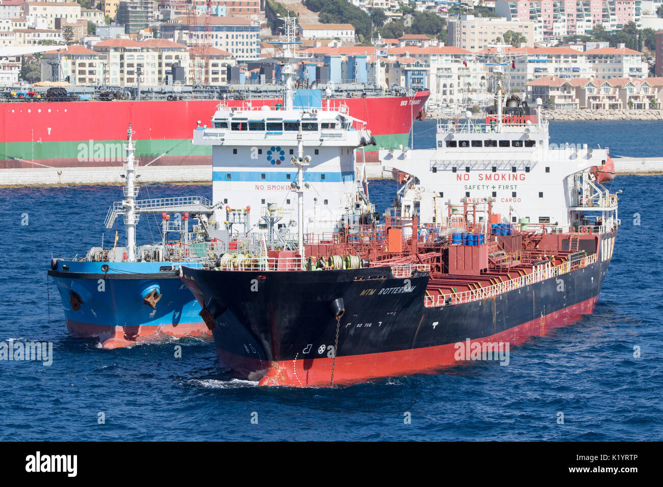 Rotterdam MTM Pétrole brut pétrolier et bâtiment-citerne pour produits chimiques bateau amarré à Gibraltar Banque D'Images