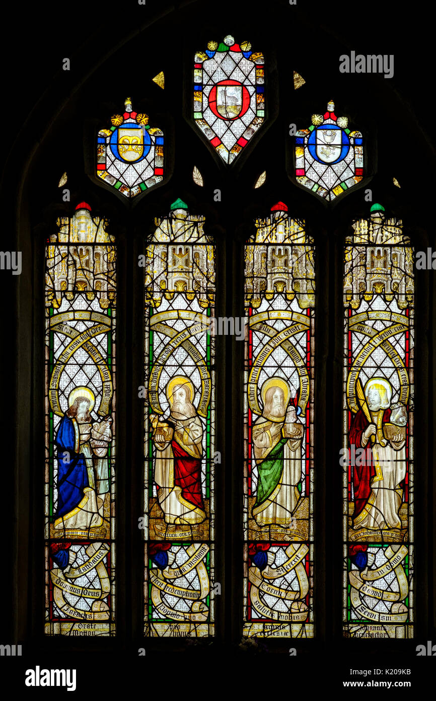 La fenêtre de verre dans l'église paroissiale, Saint Neot, Bodmin Moor, Cornwall, Angleterre, Royaume-Uni Banque D'Images