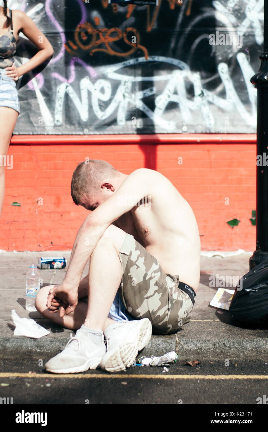 Londres, Royaume-Uni. Août 28, 2017. Artistes interprètes ou exécutants et des carnavaliers à Notting Hill Carnival, 2017. Crédit : Simon King/ Alamy Live News Banque D'Images
