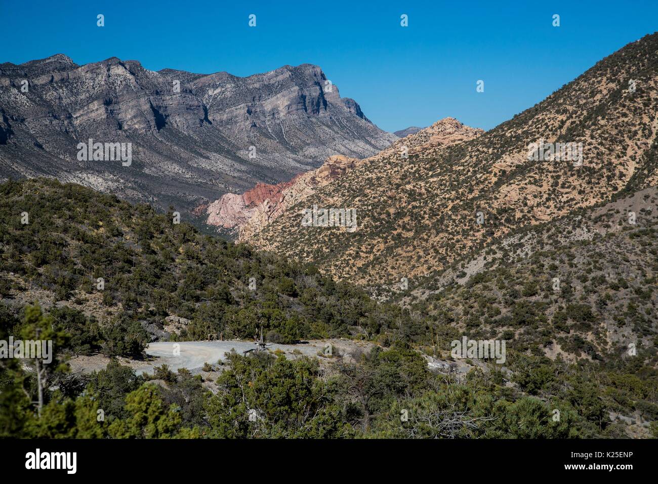 Des canyons, des crêtes et des pics de montagne constituent la La Madre Mountain Wilderness dans le Red Rock Canyon National Conservation Area, 26 septembre 2016 près de Las Vegas, Nevada. Banque D'Images