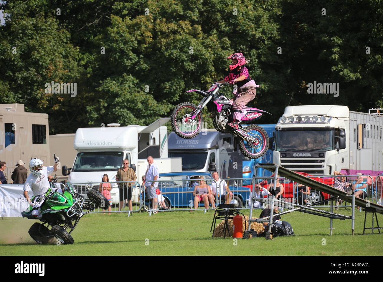 Stunt bike on fire Banque D'Images