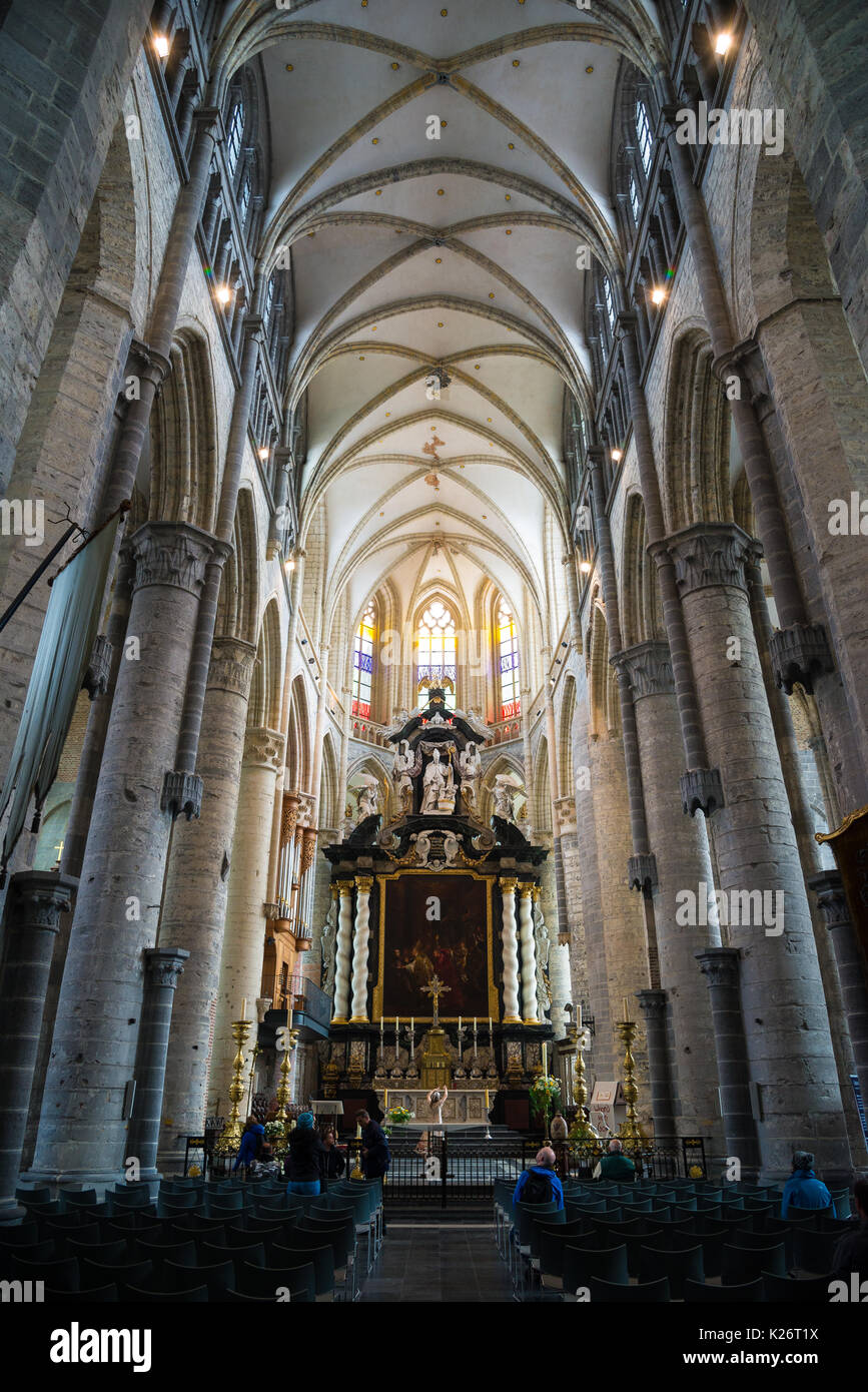 Gand, Belgique - 16 Avril 2017 : Interiors, peintures et les détails de l''Église Saint-Nicolas à Gand, Belgique Banque D'Images