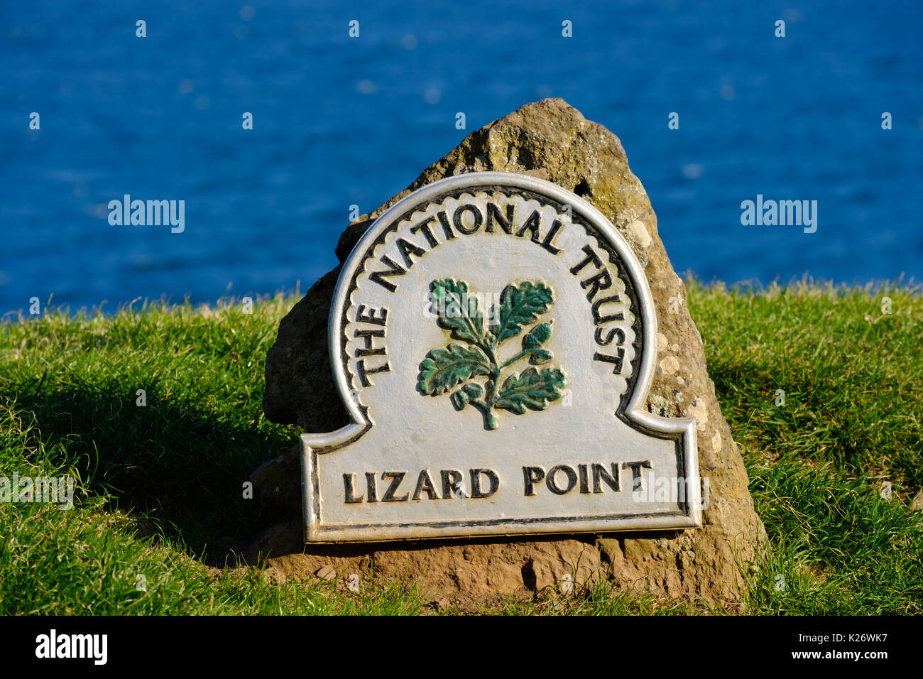 Le cap Lizard, National Trust plaque, Péninsule du Lézard, Cornwall, Angleterre, Royaume-Uni Banque D'Images