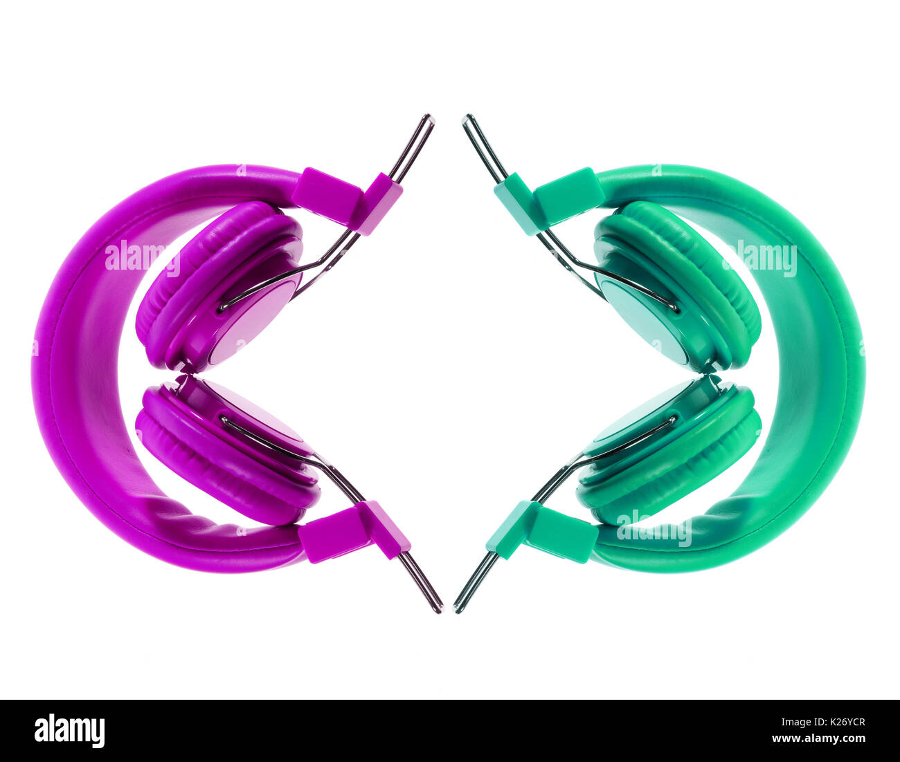 Casque sur fond blanc Banque D'Images