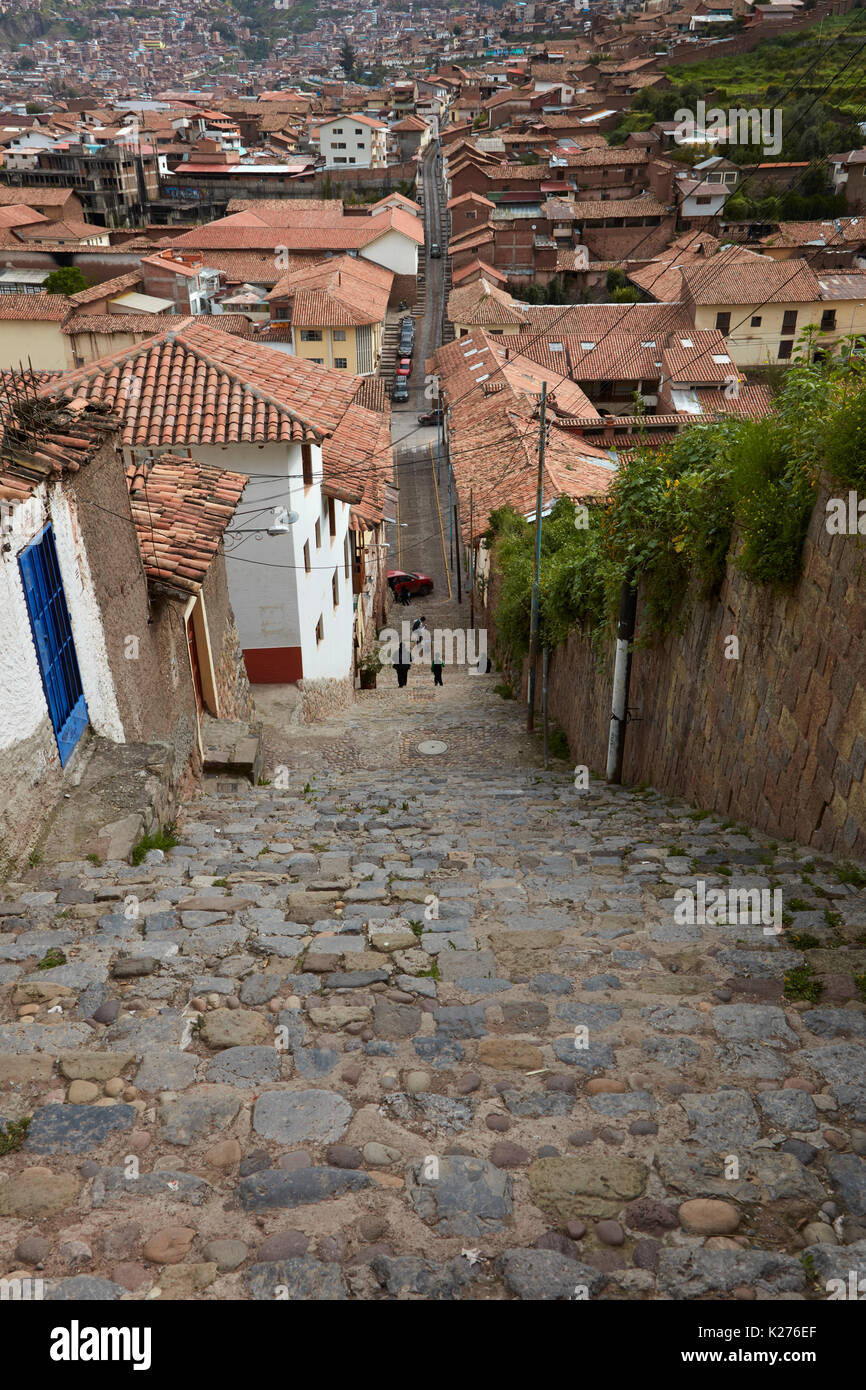 Les étroites rues pavées de Cusco, Pérou, Amérique du Sud Banque D'Images