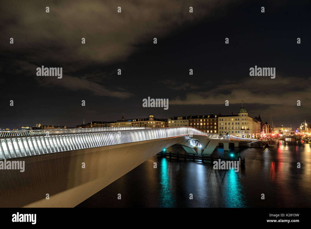 Inderhavnsbroen à Nyhavn à Copenhague vers Banque D'Images
