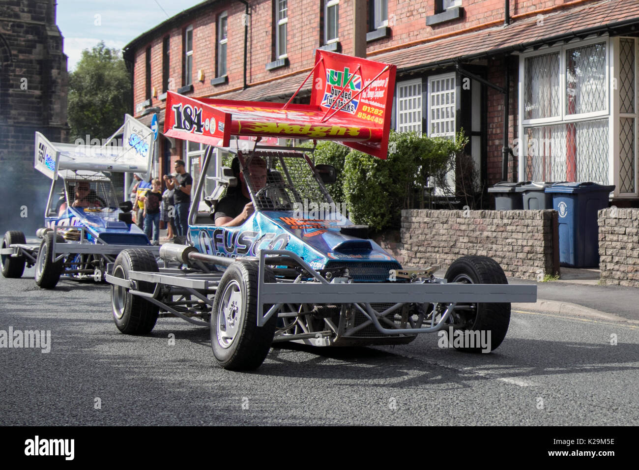 Stock-cars, voiture, stock, transport, entreprise, automobile, véhicule, vitesse, transport, route, blanc, rapide, de la race, de l'automobile, les voitures, l'industrie, voyages, course, chariot, rue, vecteur, le trafic à Ormskirk MotorFest dans le Lancashire, Royaume-Uni Banque D'Images