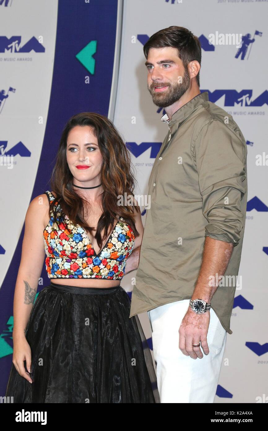 Jenelle Evans, David Eason aux arrivées de MTV Video Music Awards (volontaires d'atténuation) 2017 - 4 des arrivées, le Forum, Inglewood, CA, le 27 août 2017. Photo par : Priscilla Grant/Everett Collection Banque D'Images