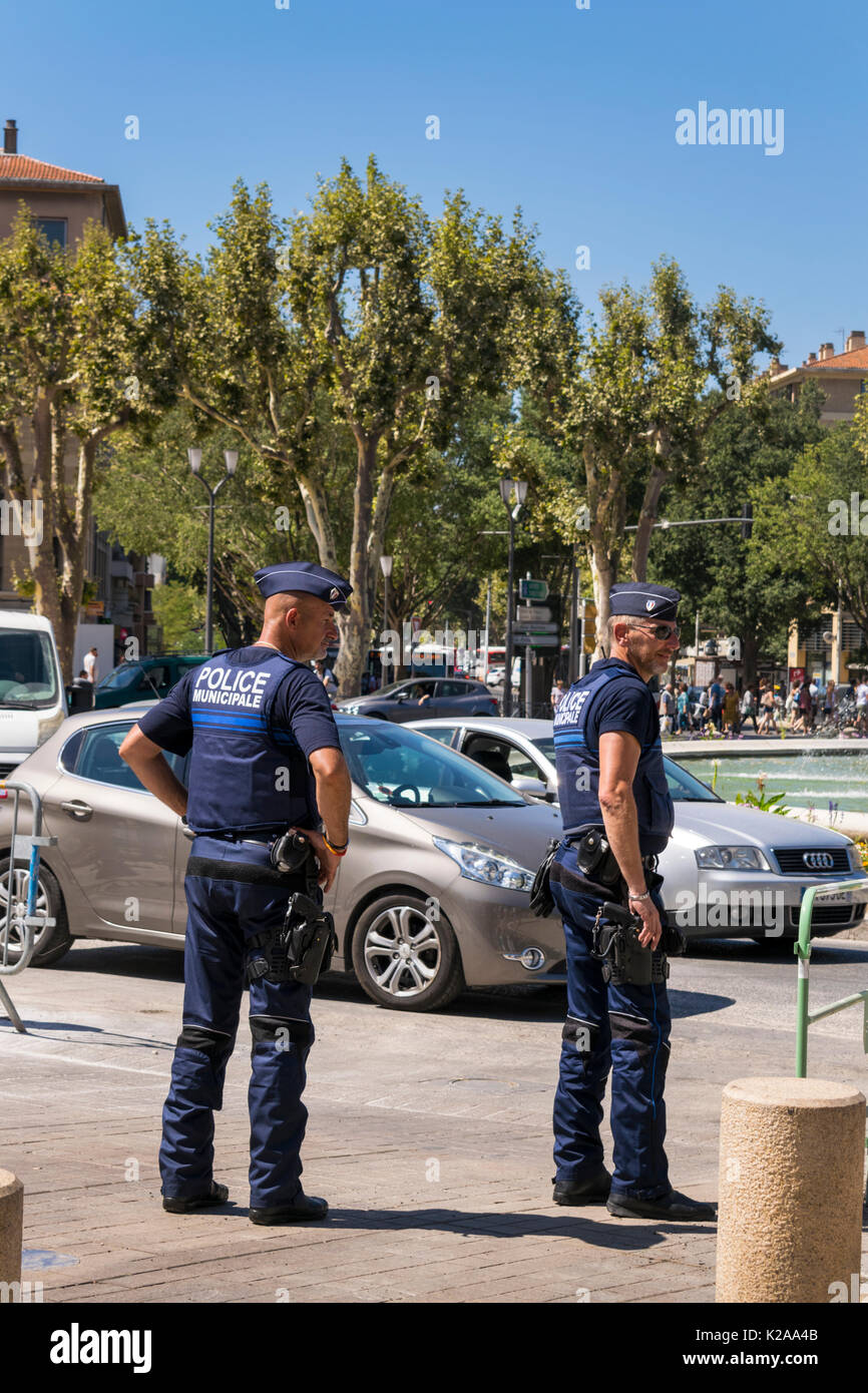 Pistolet de police francaise Banque de photographies et d’images à