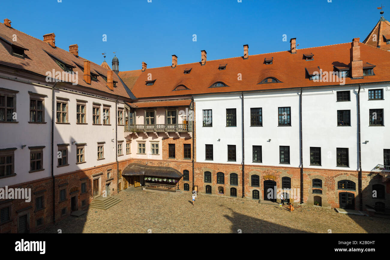 Mir, le Bélarus - 11 août 2016 : le Bélarus. Cour intérieure du château de Mir, région de Grodno, Bélarus. Banque D'Images