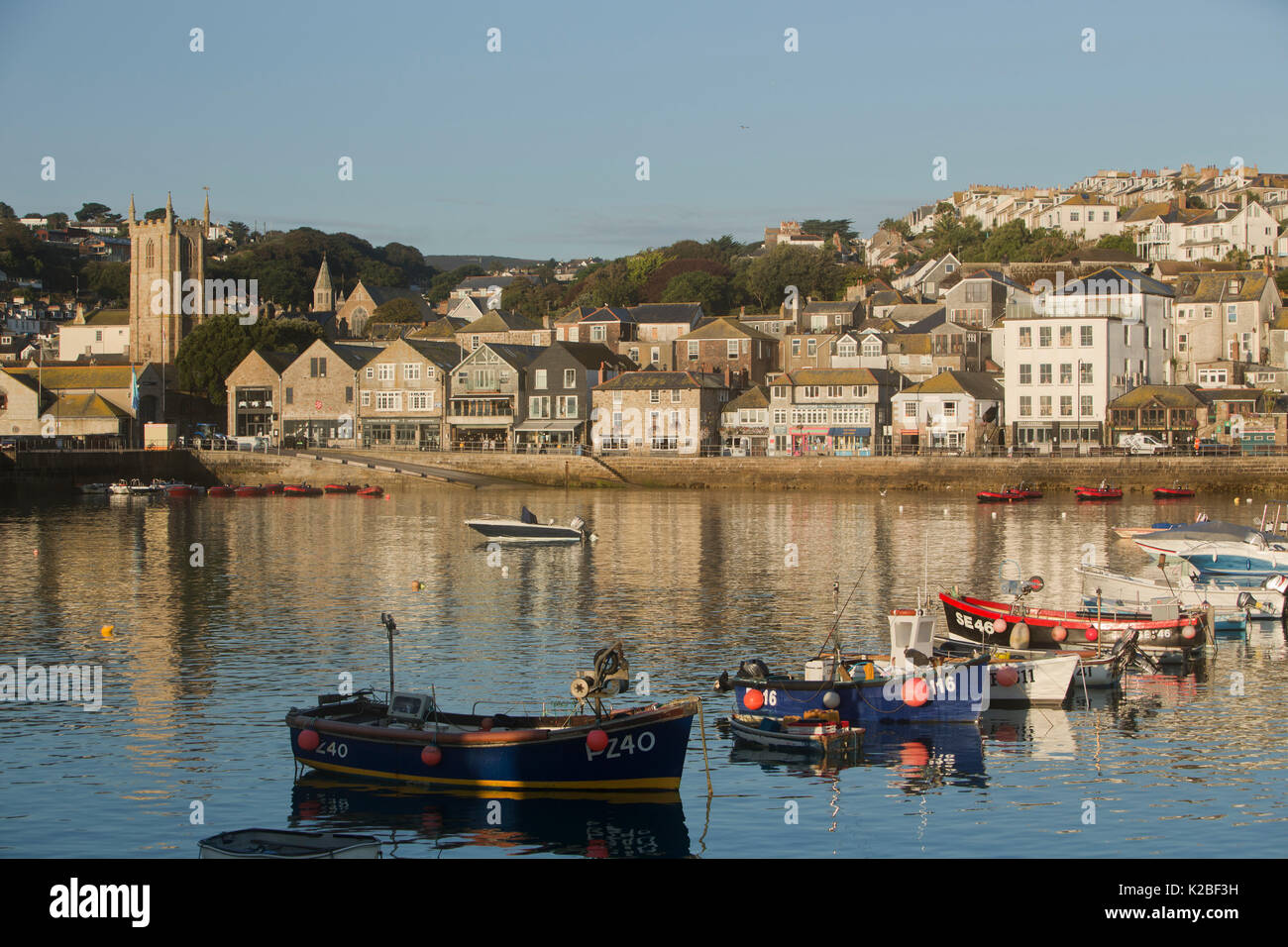 St Ives harbour vu de Smeaton's Pier, Cornwall, UK Banque D'Images