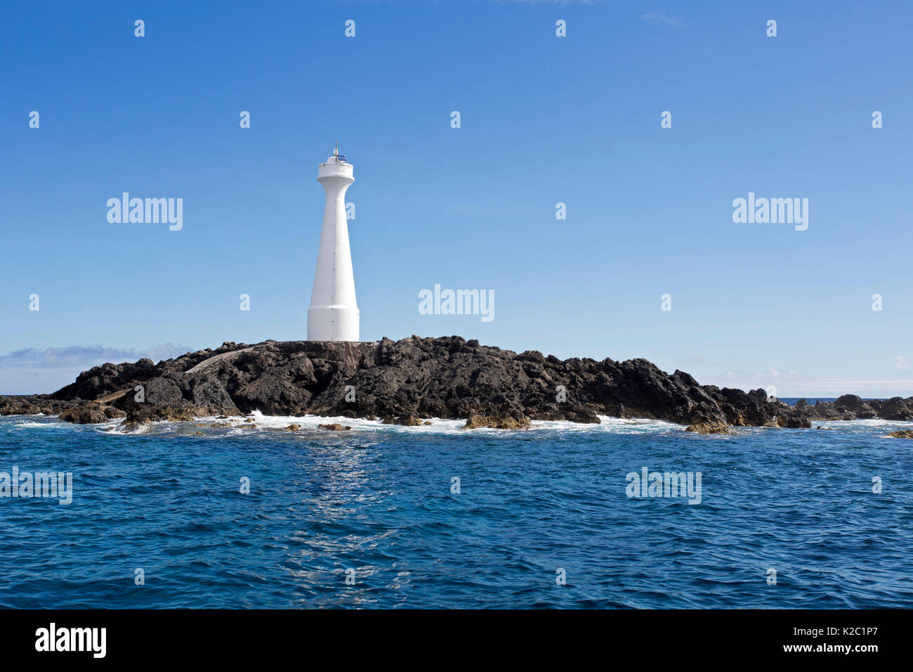 Petit phare à Formigas Islet, Açores, Portugal, Océan Atlantique, septembre 2012. Banque D'Images