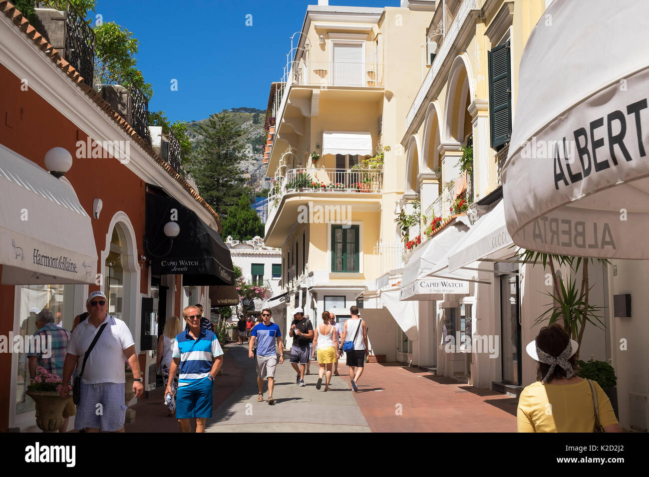 Shopping Boutiques deigner touristique sur l'île de Capri, Italie, Banque D'Images