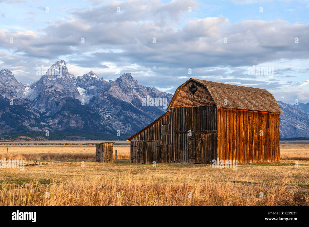 Chaîne Teton et grange sur Thomas Murphy Homestead, Parc National de Grand Teton, Wyoming, États-Unis. Septembre 2015. Banque D'Images