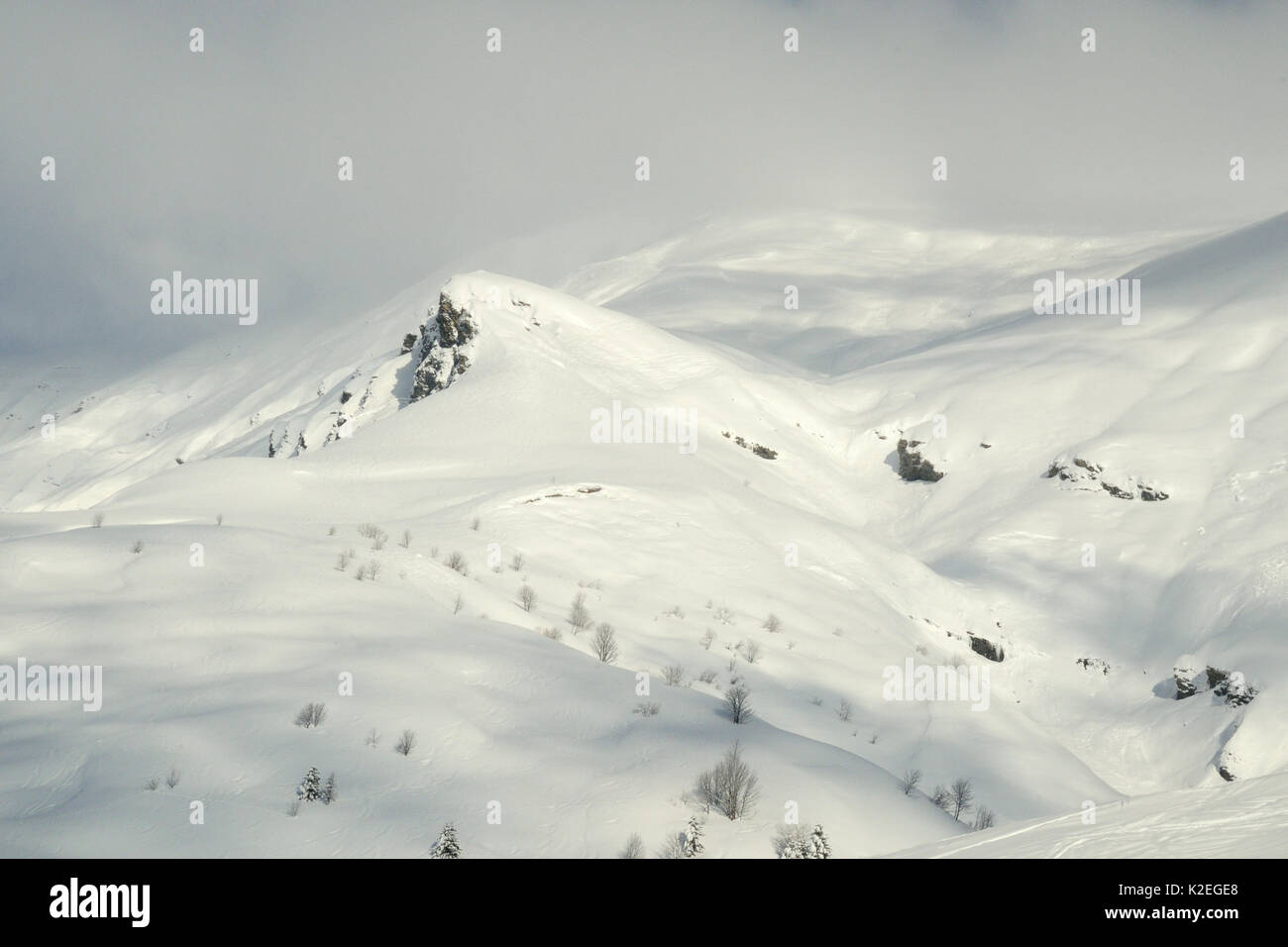 Paysage alpin après neige fraîche, Hauteluce, Savoie, France, février 2013. Banque D'Images