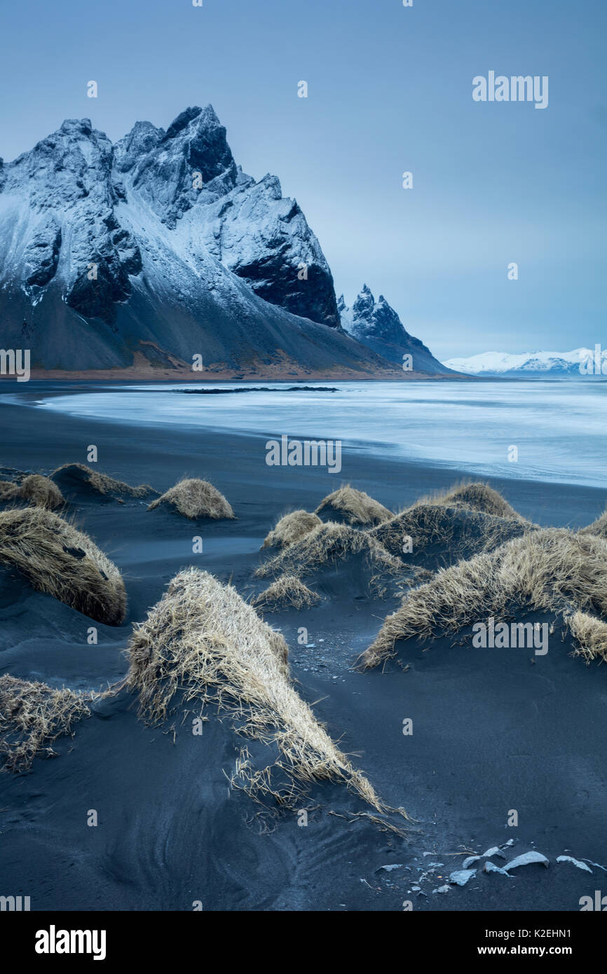 Dunes de sable sur la péninsule, Stokksness est de l'Islande, mars 2015. Banque D'Images