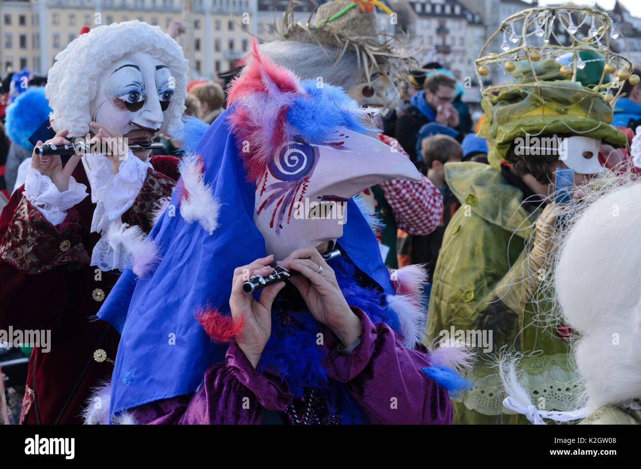 Les participants de l'enfance et de la famille fasnacht, le carnaval de Bâle, Suisse Banque D'Images