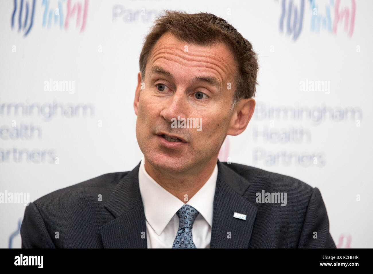 Jeremy Hunt parle Secrétaire de la santé lors du lancement de la stratégie industrielle des sciences de la vie à l'Université de Birmingham, Institut de médecine translationnelle, à Birmingham. Banque D'Images