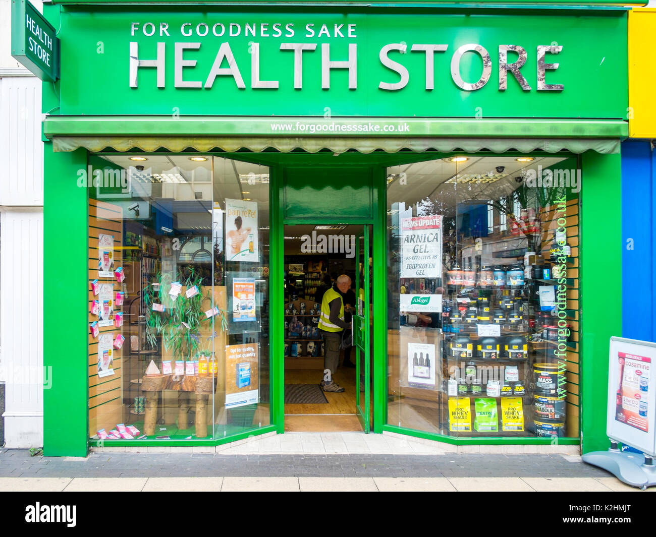 Pour l'amour de boutique santé affichant une variété de médicaments et compléments alimentaires Banque D'Images