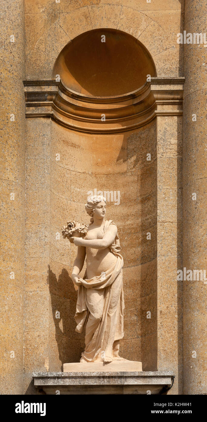 Détail de la statue de la Cour, le Palais de Blenheim, Woodstock. UK Banque D'Images