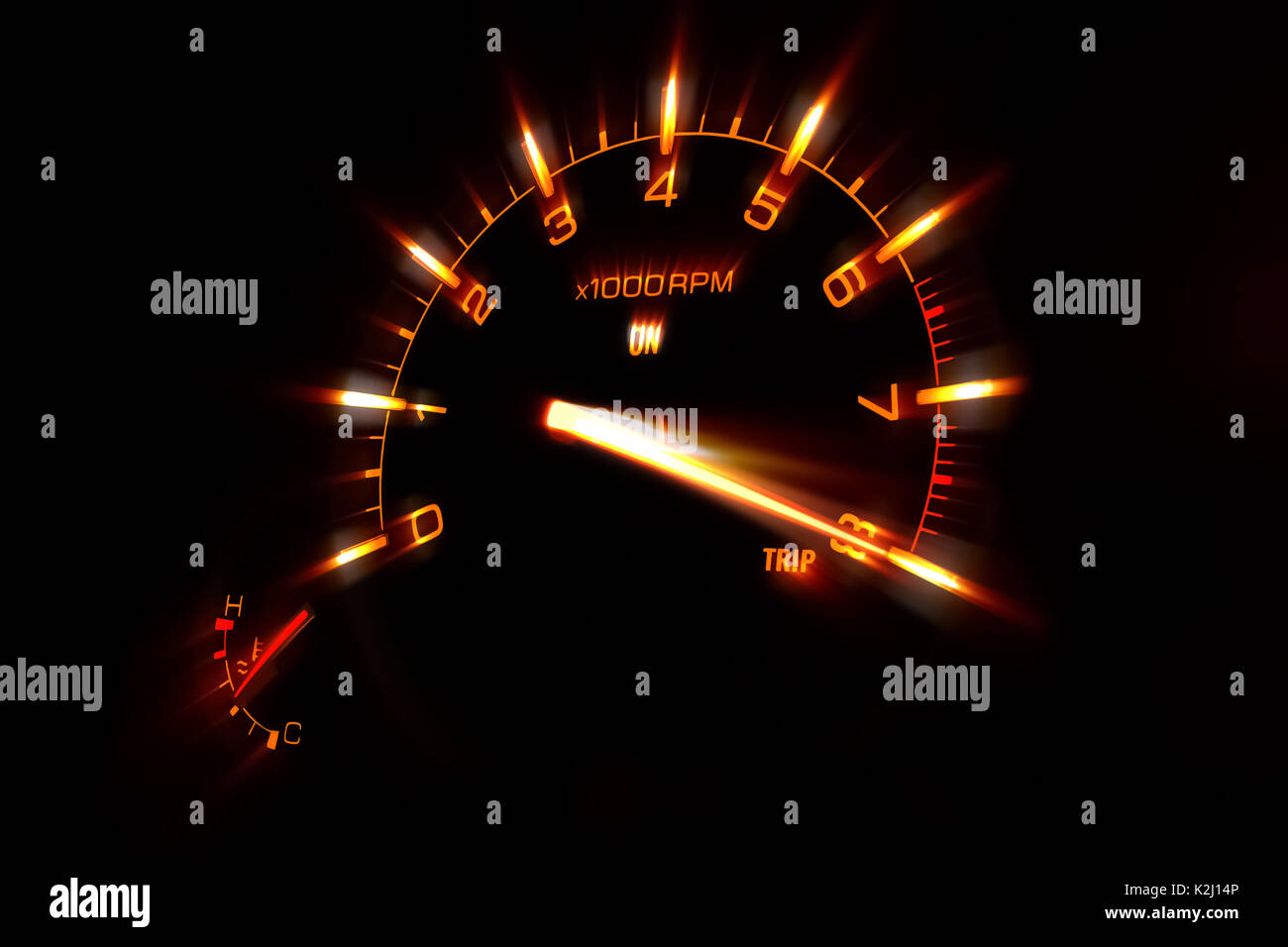 Indicateur de vitesse d'une voiture à vitesse maximale Photo Stock - Alamy