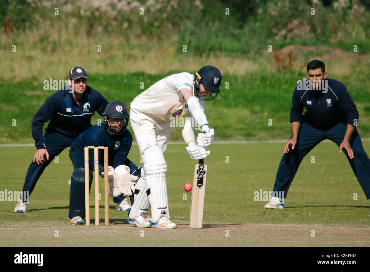 Burnopfield, UK. Août 31, 2017. James Weighell batting de Durham CCC 2e XI contre l'Écosse a à Burnopfield Cricket Club. Crédit : Colin Edwards/Alamy Live News Banque D'Images