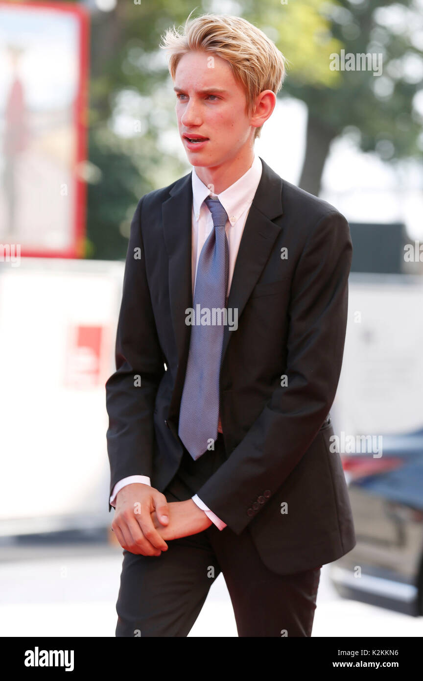 Venise, Italie. Août 31, 2017. levon roan thurman-hawke assister à la "première" après sa première mondiale au 74e festival international du film de Venise au Palazzo del cinema le 31 août 2017 à Venise, Italie : crédit-geisler fotopress/Alamy live news Banque D'Images