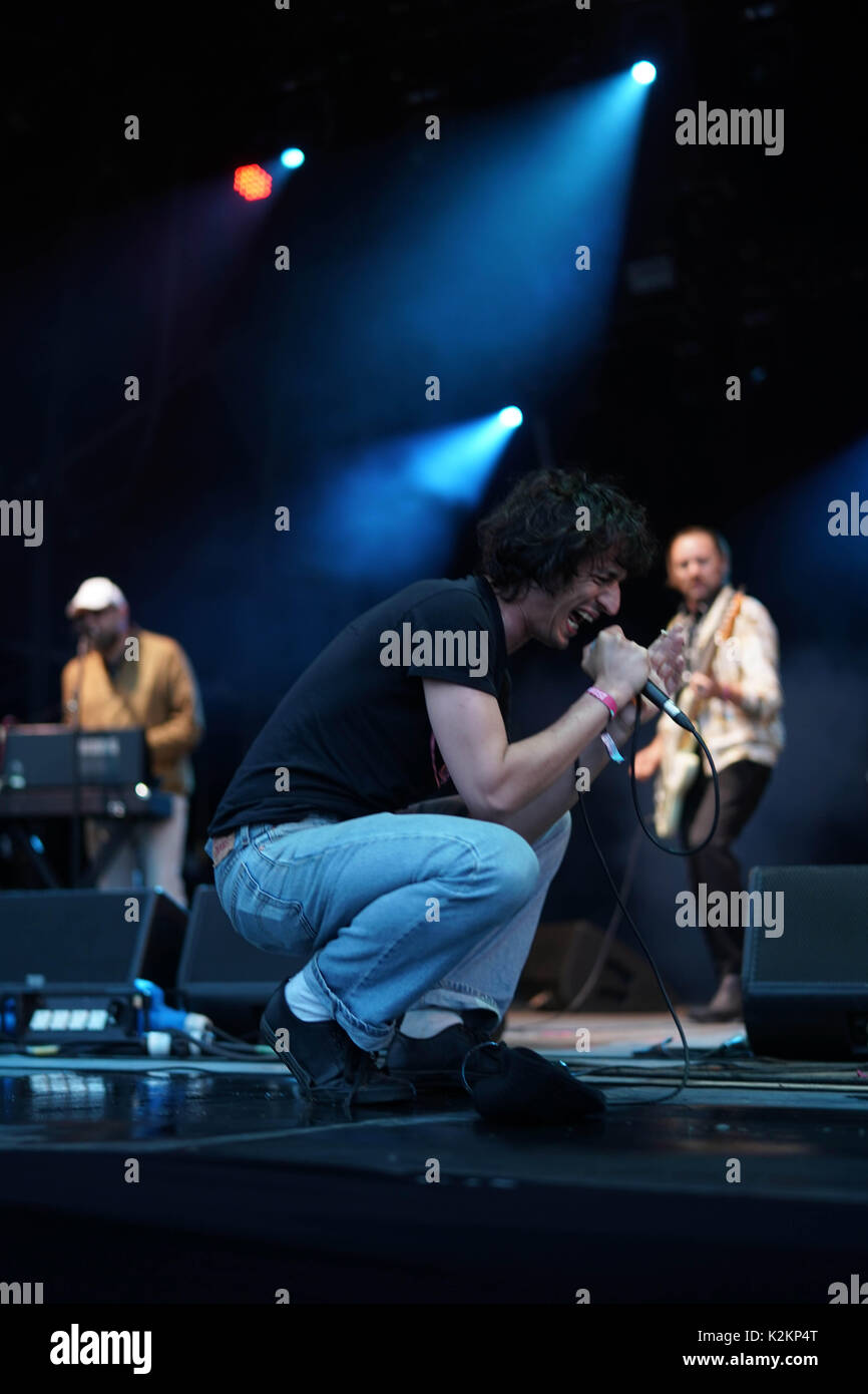 UK. Août 31, 2017. D Moonlandingz Arabie Lias en live sur les bois à l'honneur à la fin de la route 2017 Festival à Larmer Tree Gardens dans le Dorset. Date de la photo : Le jeudi, 31 août, 2017. Crédit photo doit se lire : Roger Garfield/Alamy Banque D'Images