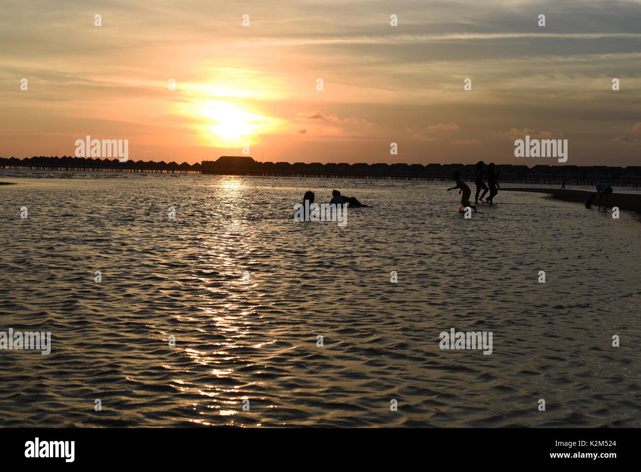 Coucher de soleil à la plage Banque D'Images