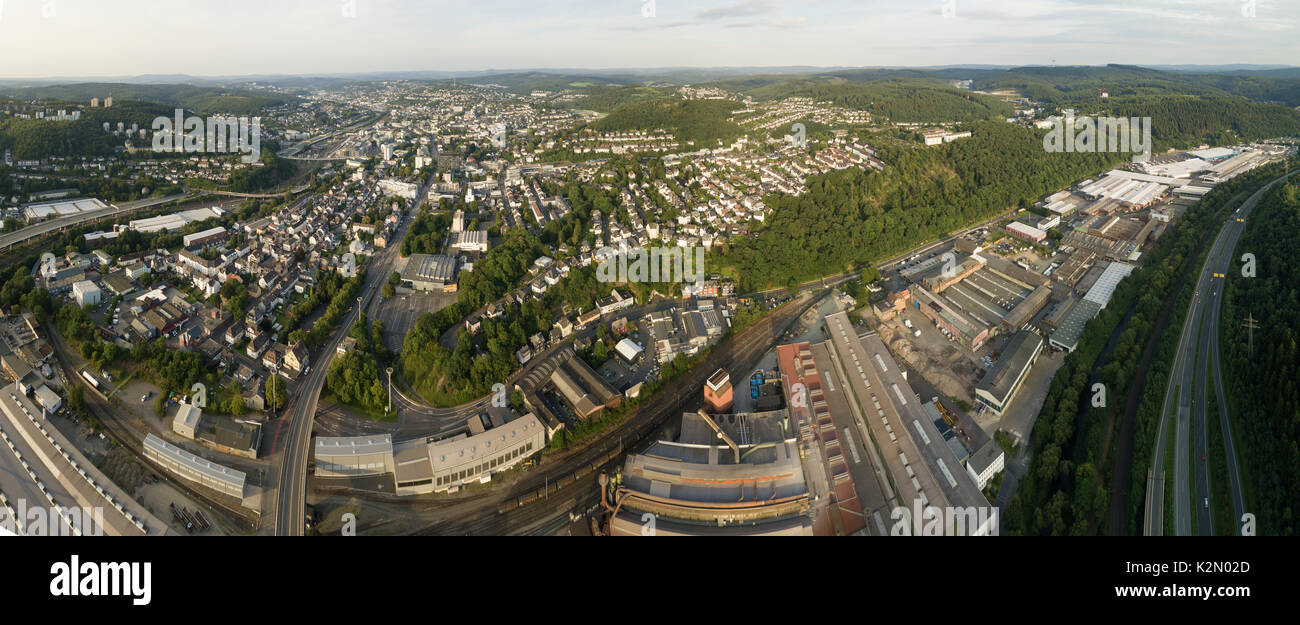 Vue panoramique sur la ville de Siegen. Rhénanie du Nord-Westphalie, Allemagne Banque D'Images