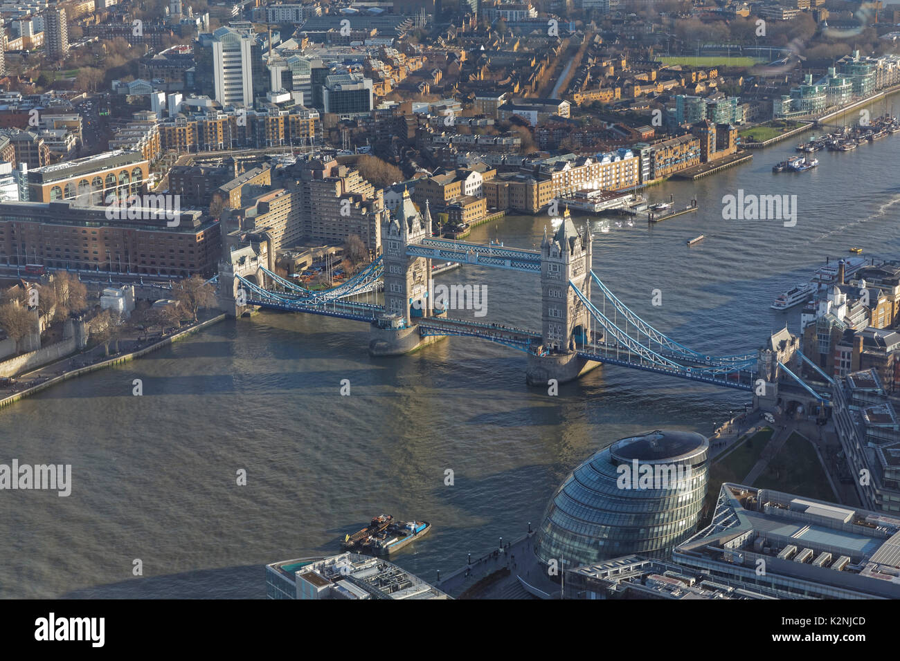 Vue depuis le fragment de la Tamise et du Tower Bridge, Londres, Angleterre, Royaume-Uni, Euorpa Banque D'Images
