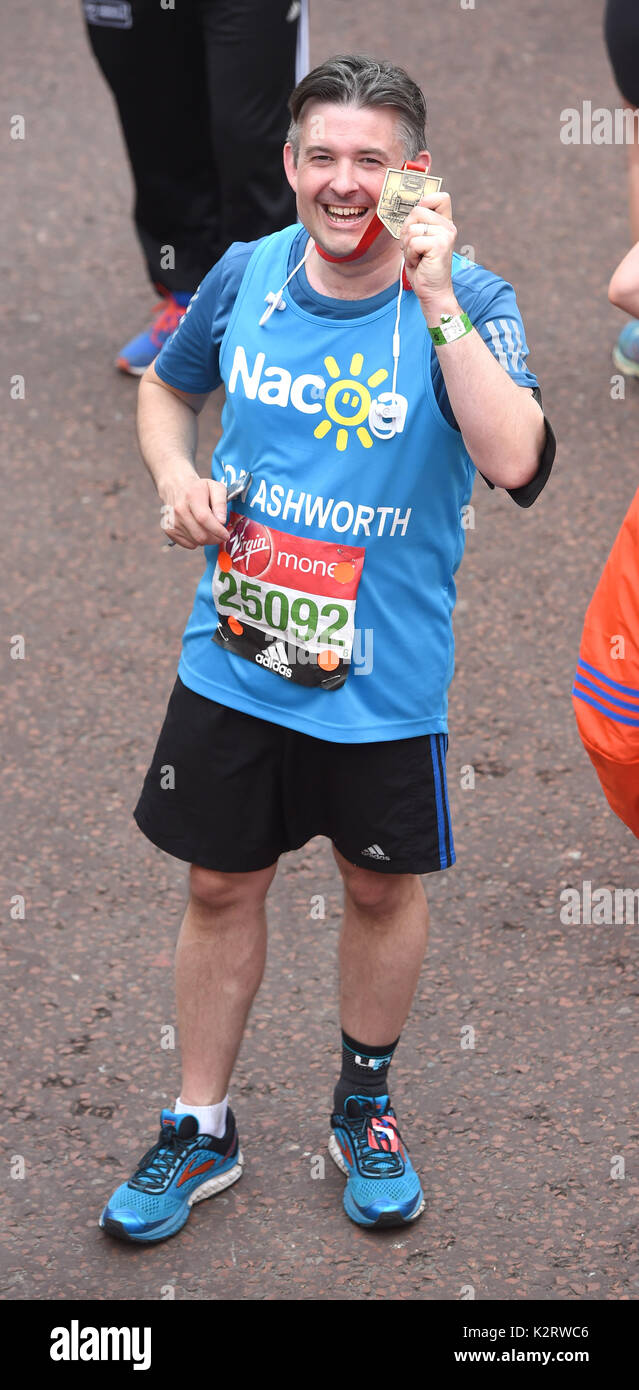 La photo doit être crédité ©Presse Alpha 079965 23/04/2017 Jonathan Ashworth au Marathon de Londres Virgin Money 2017 Banque D'Images