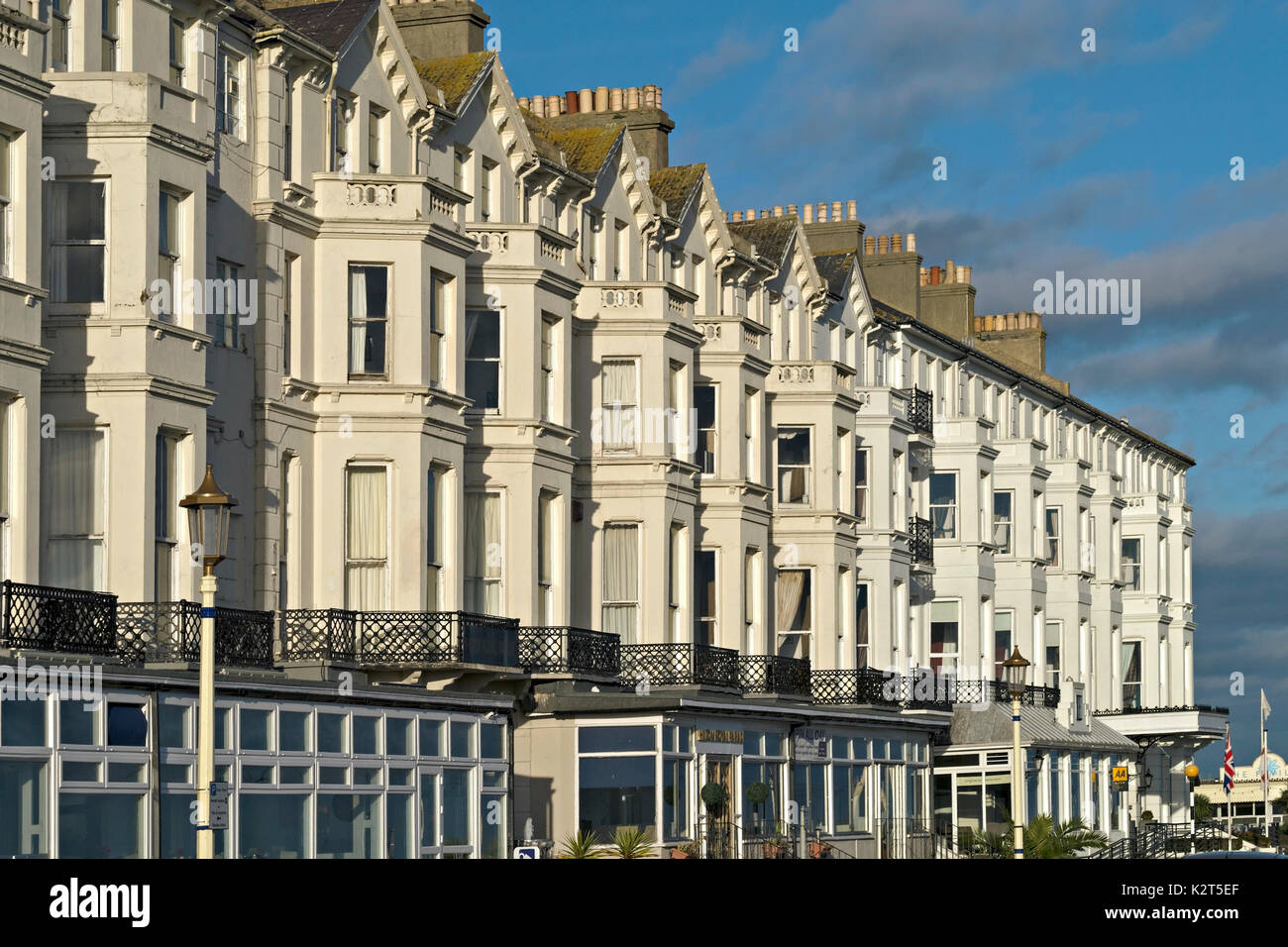 L'architecture victorienne de l'Hilton Royal Parade Hotel (maintenant l'hôtel Strand), Eastbourne, East Sussex, England, UK Banque D'Images