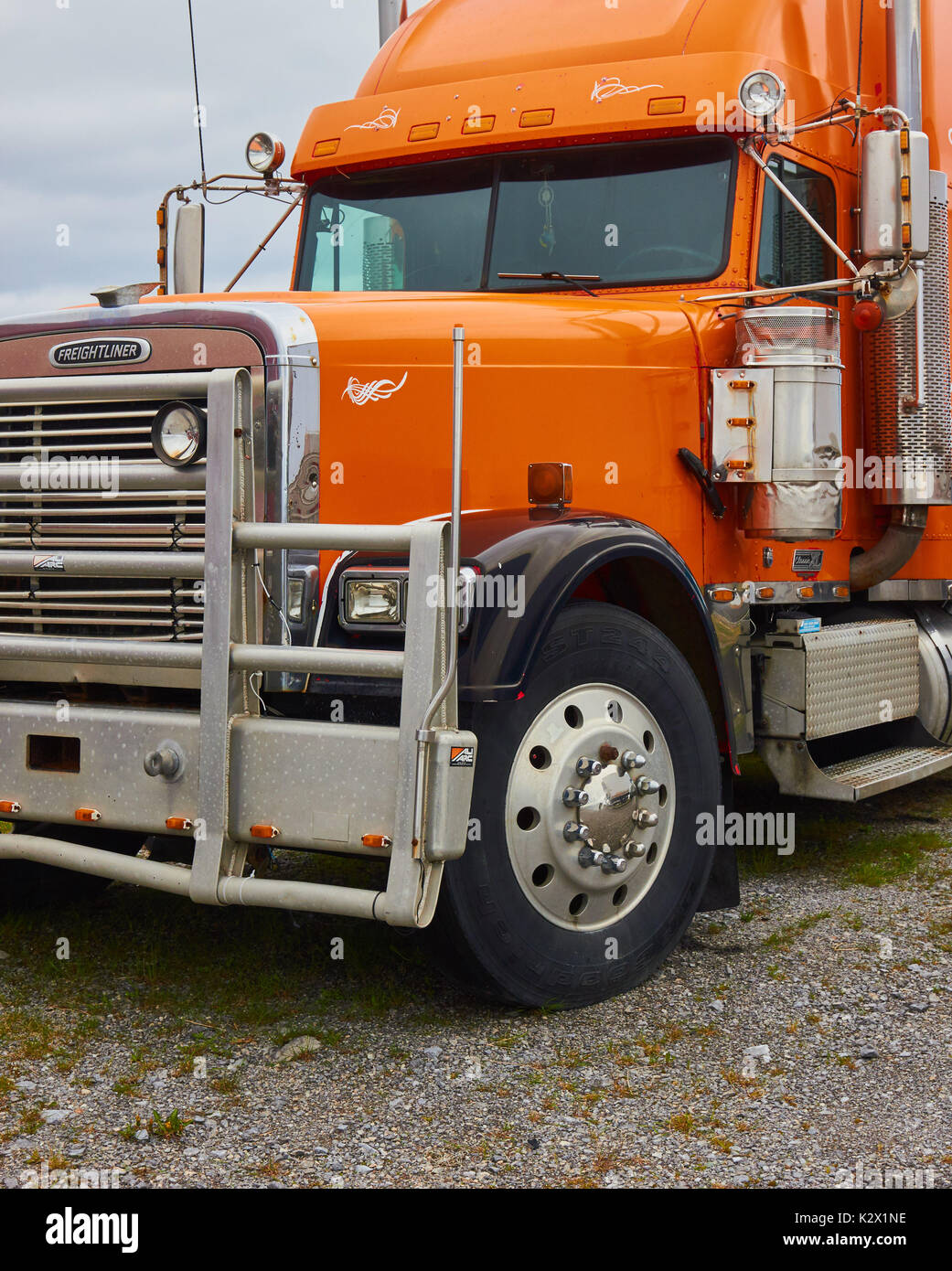 Cabine de camion Freightliner américain orange Banque D'Images