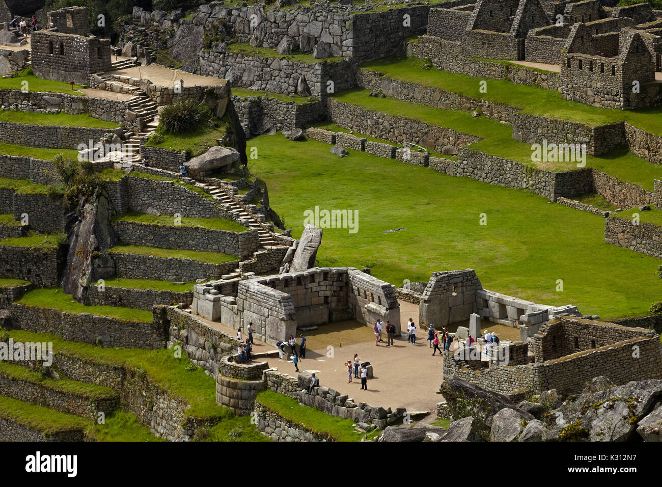 Sacred Plaza et Temple aux Trois Fenêtres, Machu Picchu 15e siècle ruines Incas (Site du patrimoine mondial), la Vallée Sacrée, le Pérou, Amérique du Sud Banque D'Images