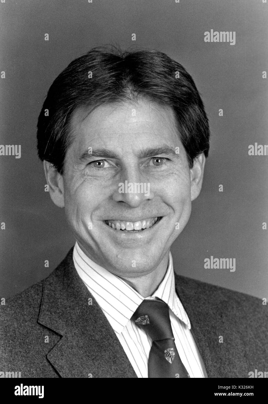 Les épaules jusqu'portrait du physicien, la recherche scientifique, et la NASA Spécialiste de charge utile de Samuel Thornton, 1990 Frédéric Martel. Banque D'Images