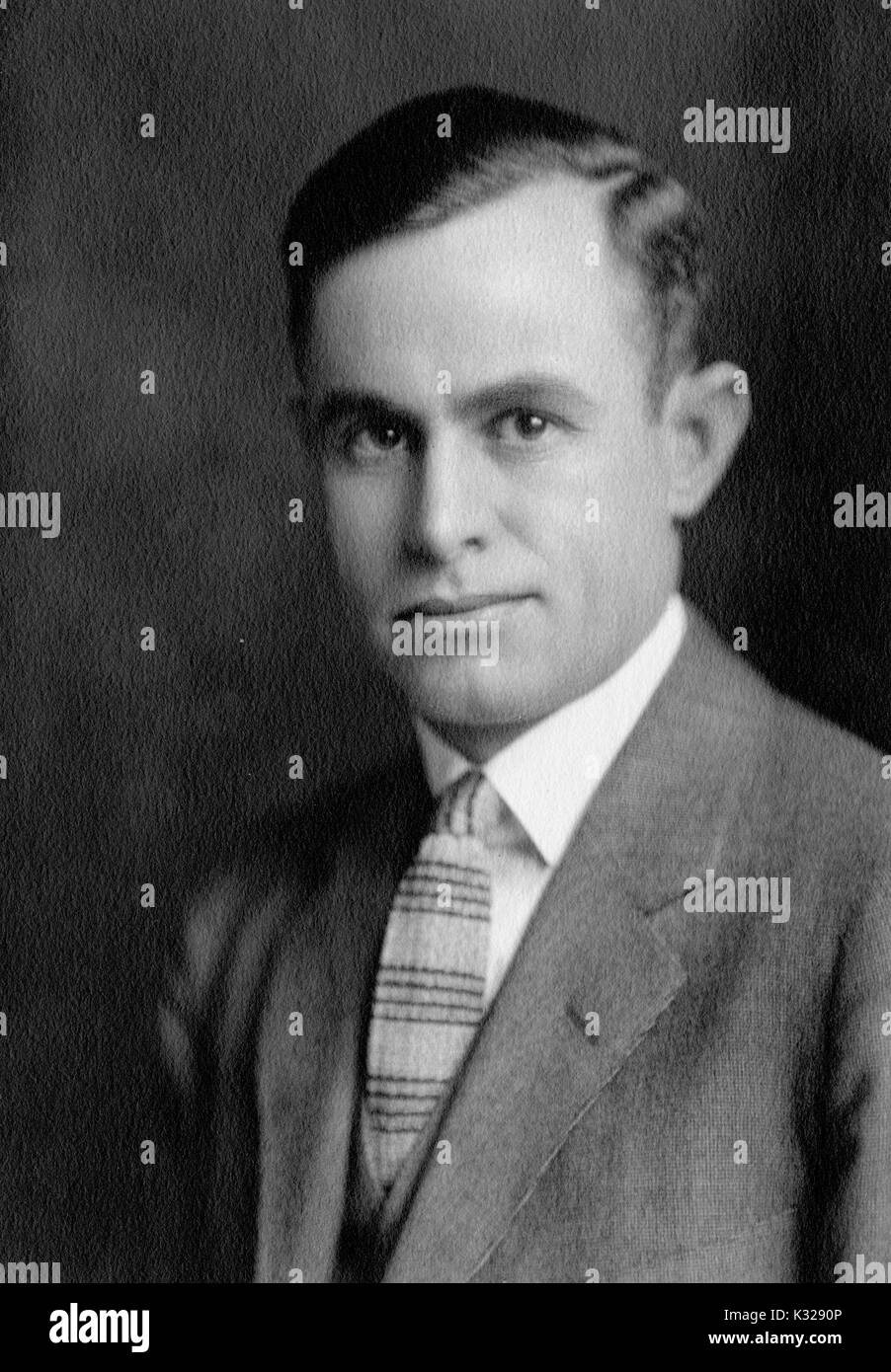 Portrait d'étudiant en génie de l'Université Johns Hopkins John L Defandorf, 1935. Banque D'Images