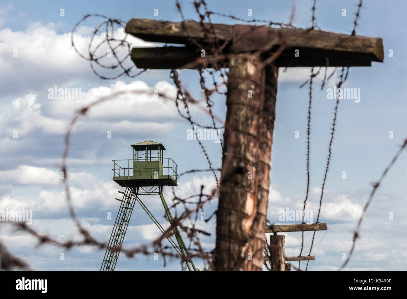 Reste frontière de la guerre froide, Tchécoslovaquie communisme, Watchtower ancien rideau de fer République tchèque barrière barbelée frontière entre l'est et l'Ouest Banque D'Images