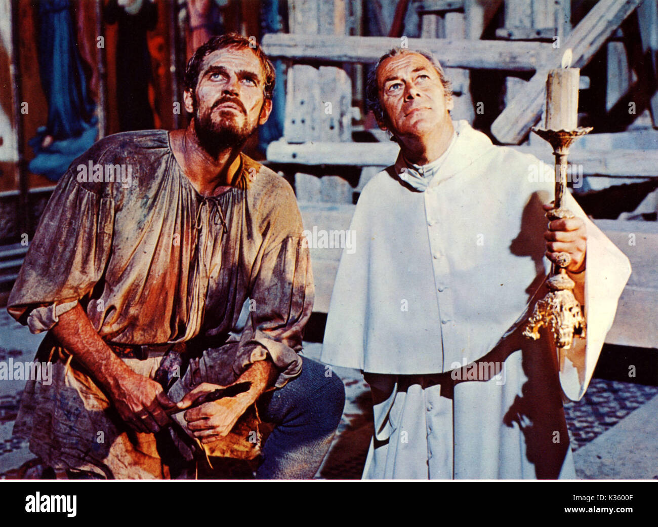 L'AGONIE ET L'EXTASE C20TH FOX CHARLTON HESTON : MICHELANGELO, REX HARRISON : PAPE JULES II L'AGONIE ET L'EXTASE CHARLTON HESTON, REX HARRISON date : 1965 Banque D'Images
