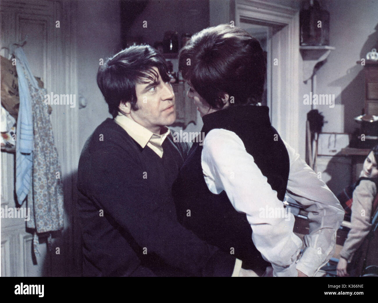 Un jour DANS LA MORT DE JOE EGG ALAN BATES ET JANET SUZMAN UNE PRODUCTION DOMINO DISTRIBUÉ PAR COLUMBIA PICTURES Date : 1972 Banque D'Images