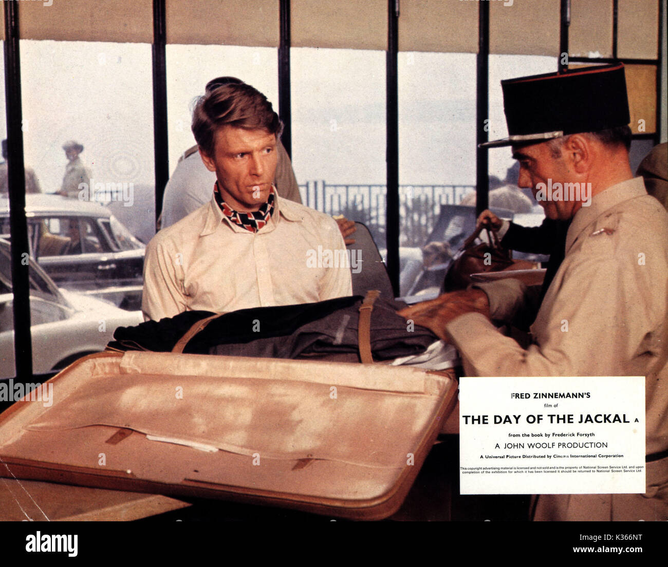 Le JOUR DE LA JACKAL EDWARD FOX quitté Date : 1973 Banque D'Images