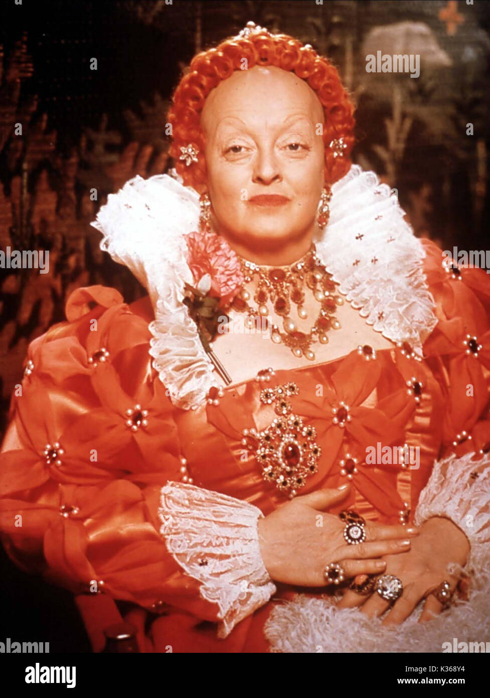 La reine vierge Bette Davis Date : 1955 Banque D'Images