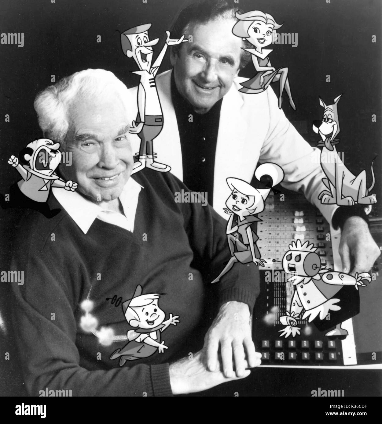 JETSONS WILLIAM HANNA, JOSEPH BARBERA WILLIAM HANNA, JOSEPH BARBERA Animateurs avec l'un de leurs créations, les Jetsons Banque D'Images